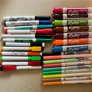 Assorted dry erase makers
